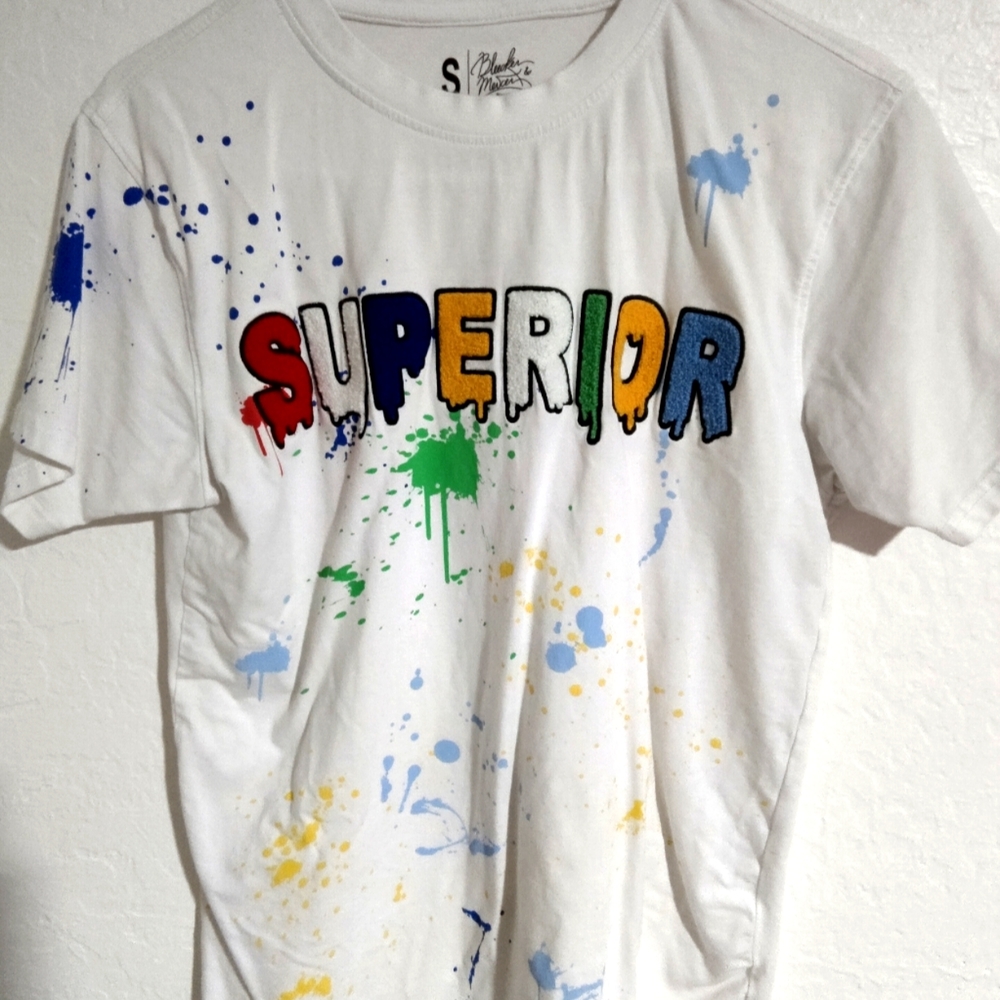 Superior t-shirt White.. Size small